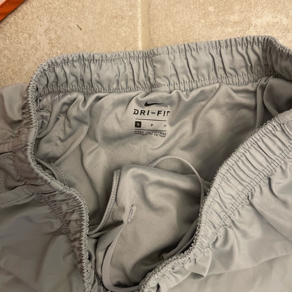 Brand new Nike shorts - Picture 2 of 5
